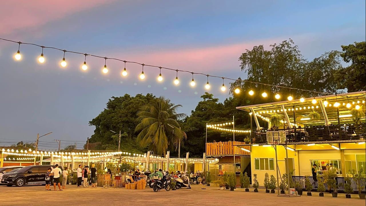 ขอบคุณภาพจากเฟซบุ๊ก CHEER BAN