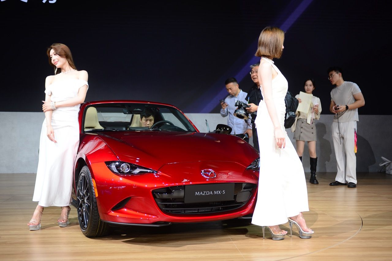 Mazda CX-6e เพิ่มเติม