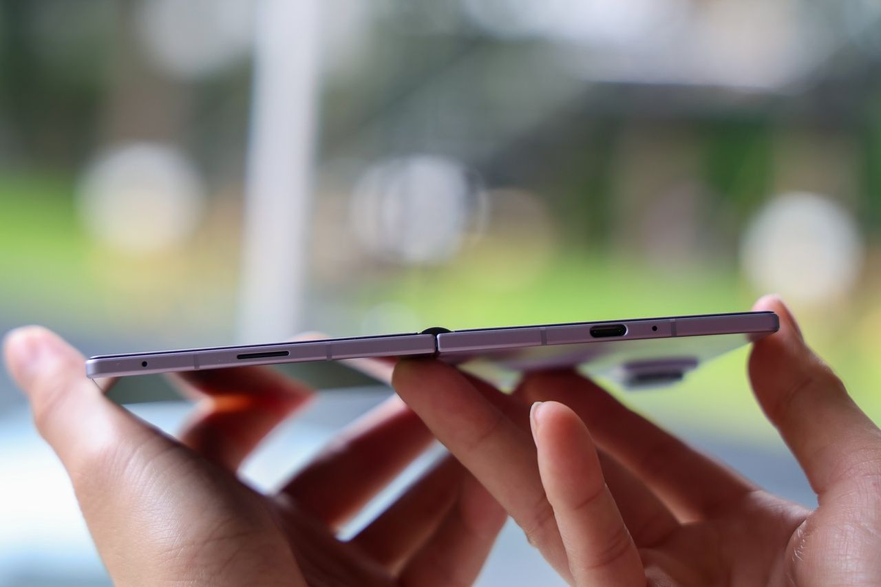 Galaxy Z Fold 8 เมื่อกางตัวเครื่องออกมา