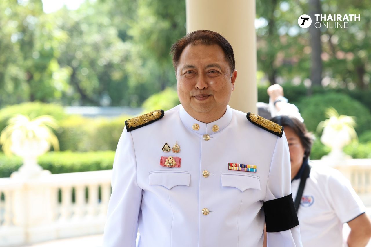 นายสุชาติ ชมกลิ่น รัฐมนตรีว่าการกระทรวงทรัพยากรธรรมชาติและสิ่งแวดล้อม