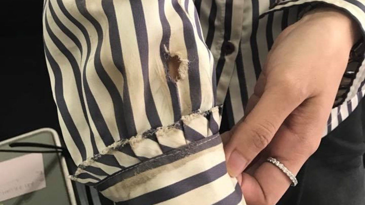 ตุ๊กแกเรียกแม่! สาวลาวฮึดสู้โจรฉกกระเป๋า ไม่ปล่อยมือจนร่างไถลกับพื้น  