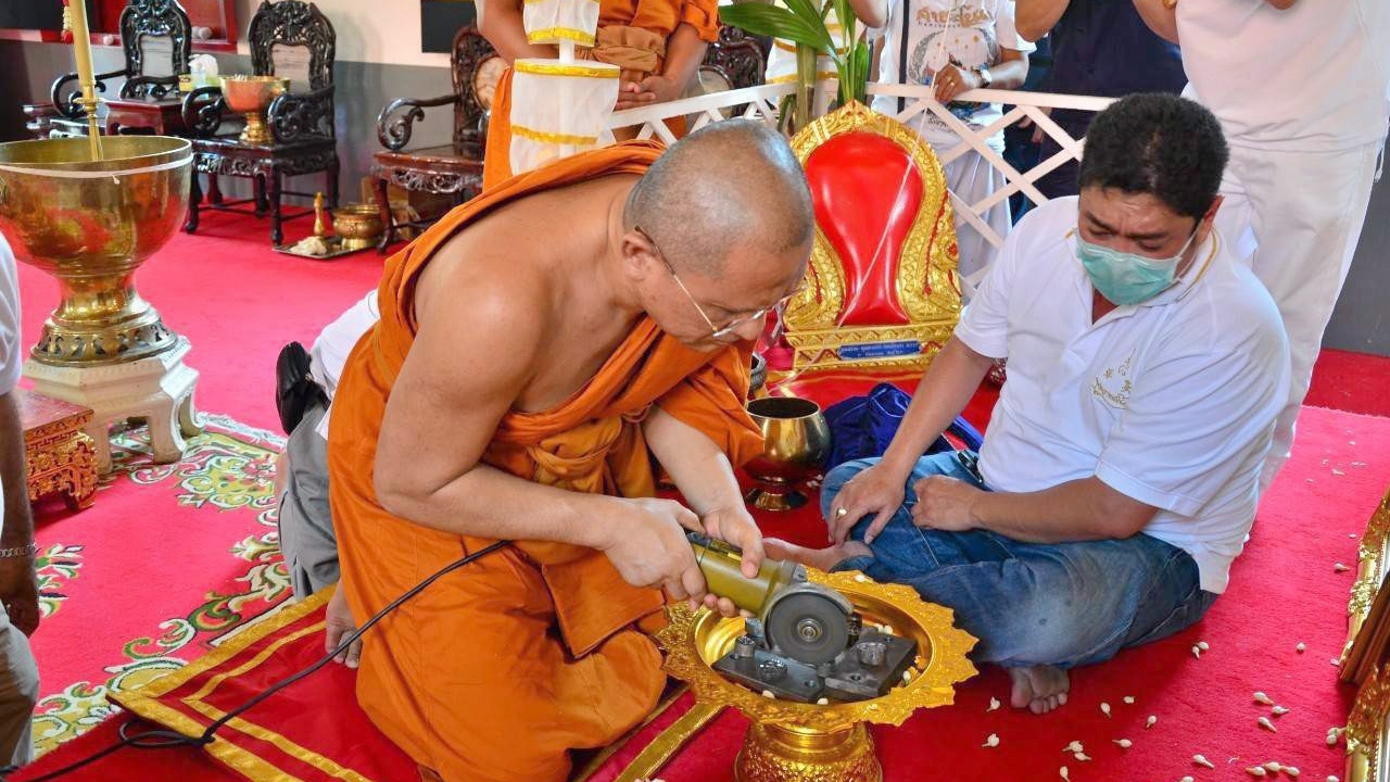 เหนือฟ้าใต้บาดาล : ความอดอยากยากแค้น พลิกวิกฤตินี้ด้วยศรัทธา