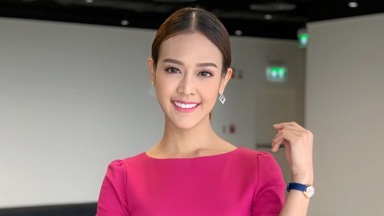 "ปริม" ลงพื้นที่แจกข้าวเหนียวหมู ชื่นใจได้แบ่งปันน้ำใจสู่ชุมชน