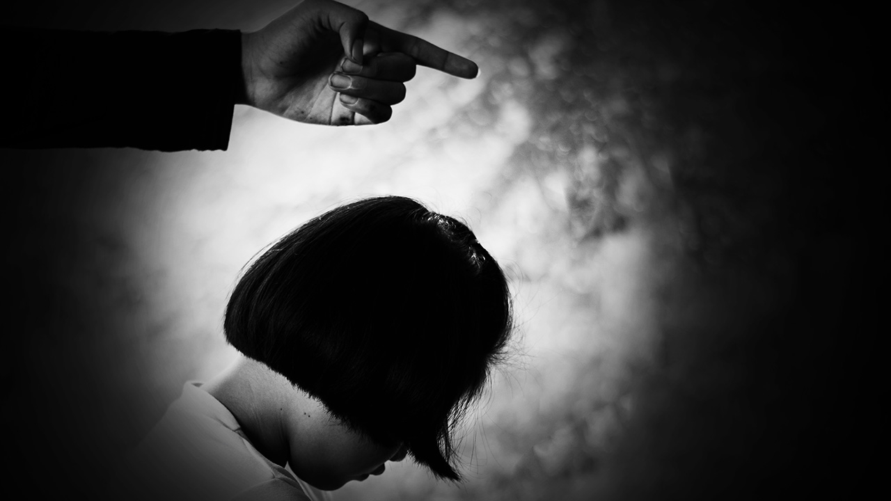 สรุปเหตุการณ์  7 คนโฉดครู 5 รุ่นพี่ 2 ข่มขืนเด็กหญิงวัย 14 ทำมาเป็นปี