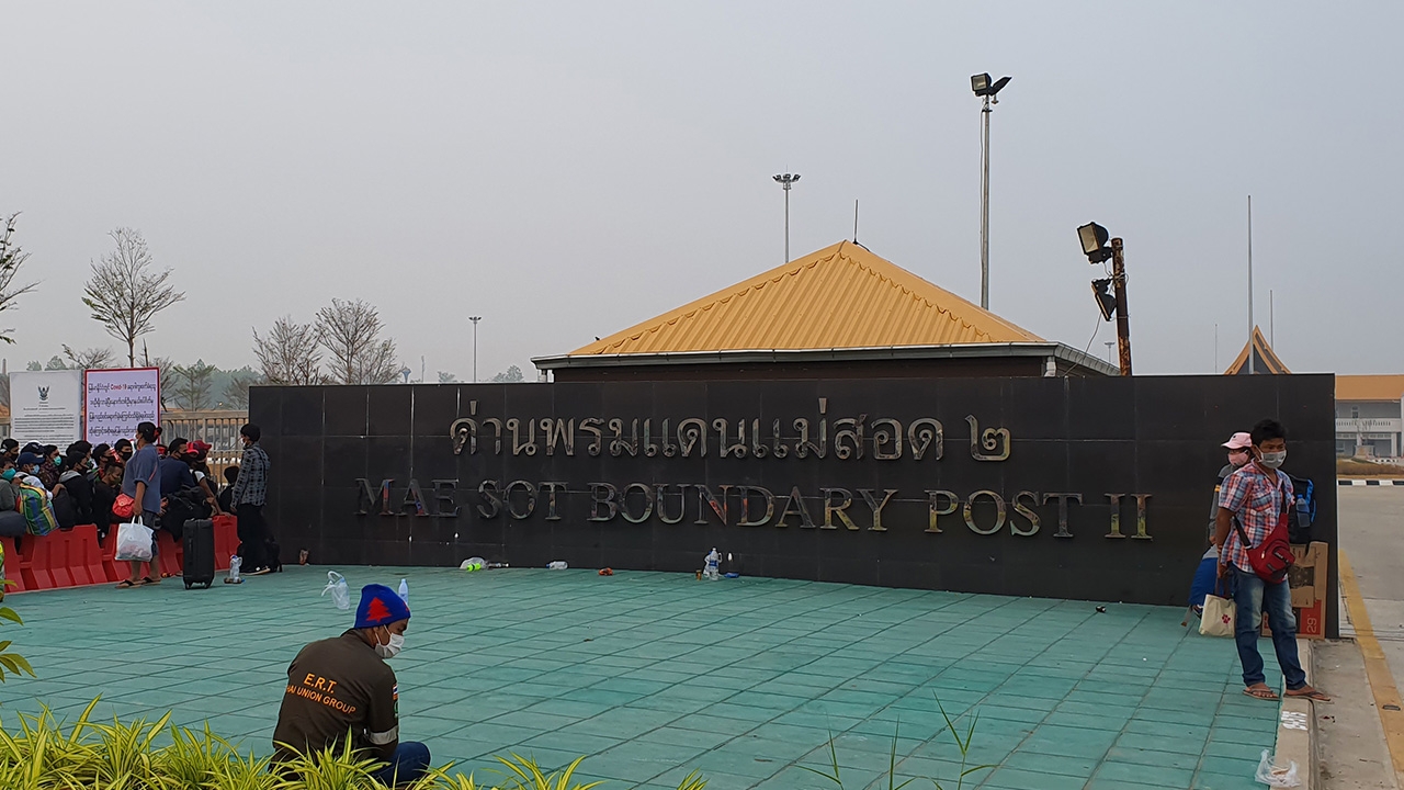 ผู้ว่าฯ ตาก เผย คลายล็อกเปิดด่านแม่สอด ให้ชาวเมียนมากลับได้ 1 พ.ค.นี้