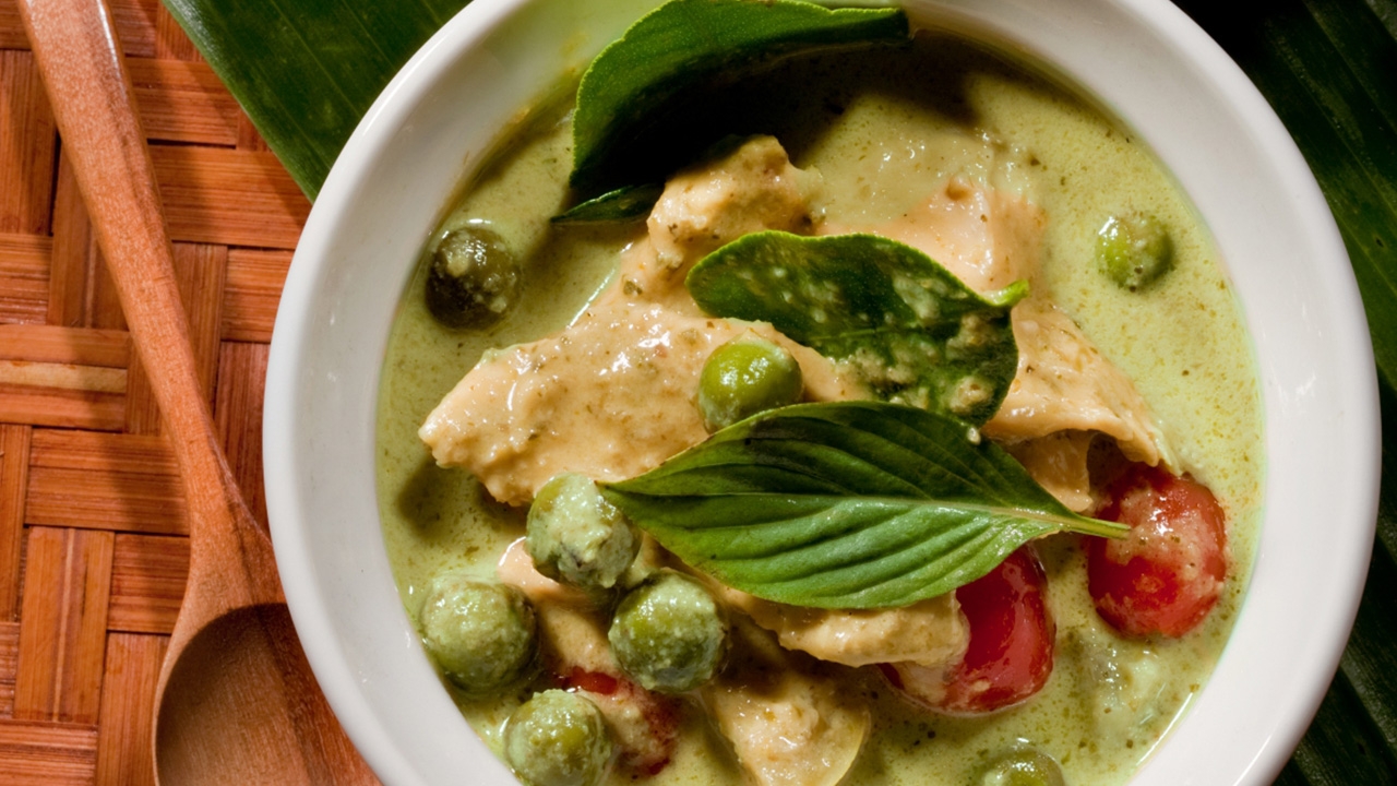 สรุปดราม่าร้อน นัทนิสา กับตูนหิ้วหวี ที่แกงเขียวหวาน 250 ไม่ได้ขายคนจน (คลิป)