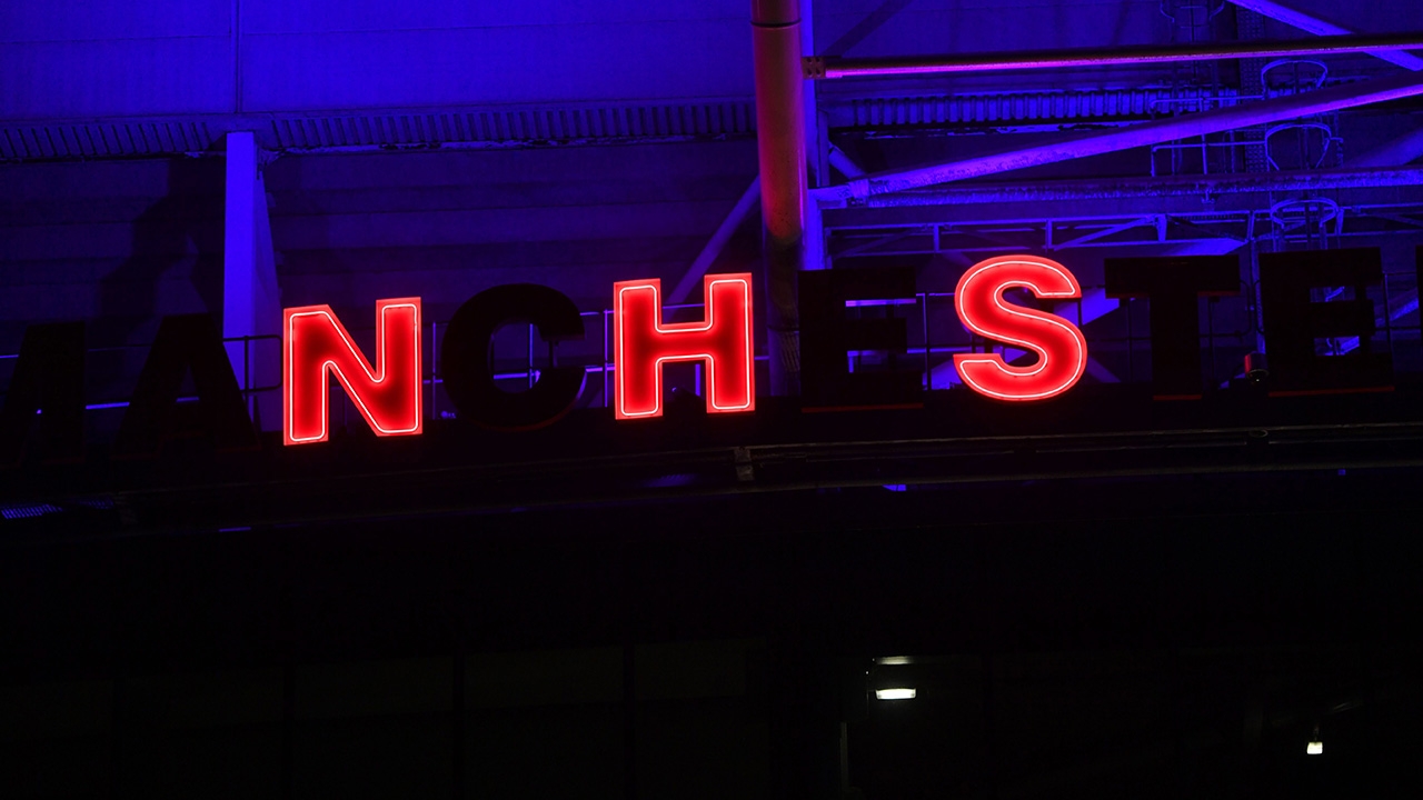 งานบุญเต็มที่ “แมนยูฯ” แจกอาหาร 6 หมื่นชุดแก่ทีมงาน NHS