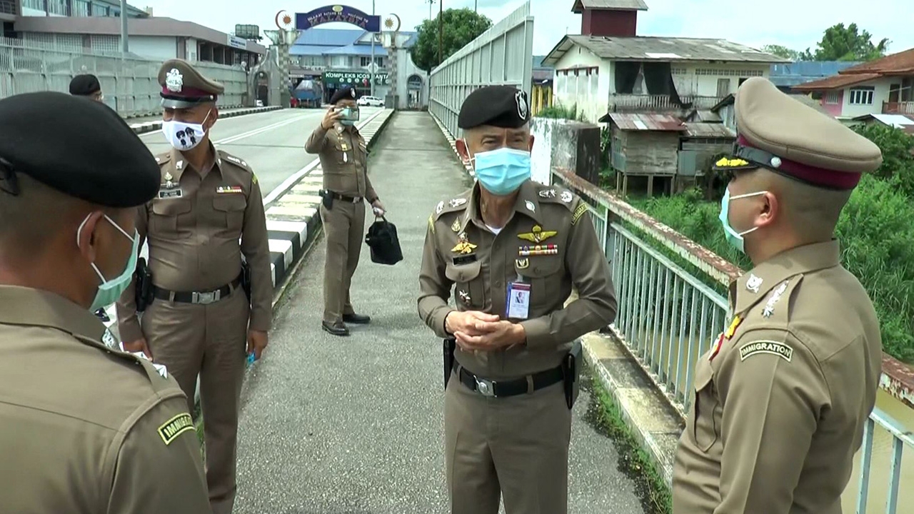 ผบก.ตม.6 ลงพื้นที่นราธิวาส ย้ำการ์ดอย่าตก กลัวจะวุ่นวายเหมือนระยอง