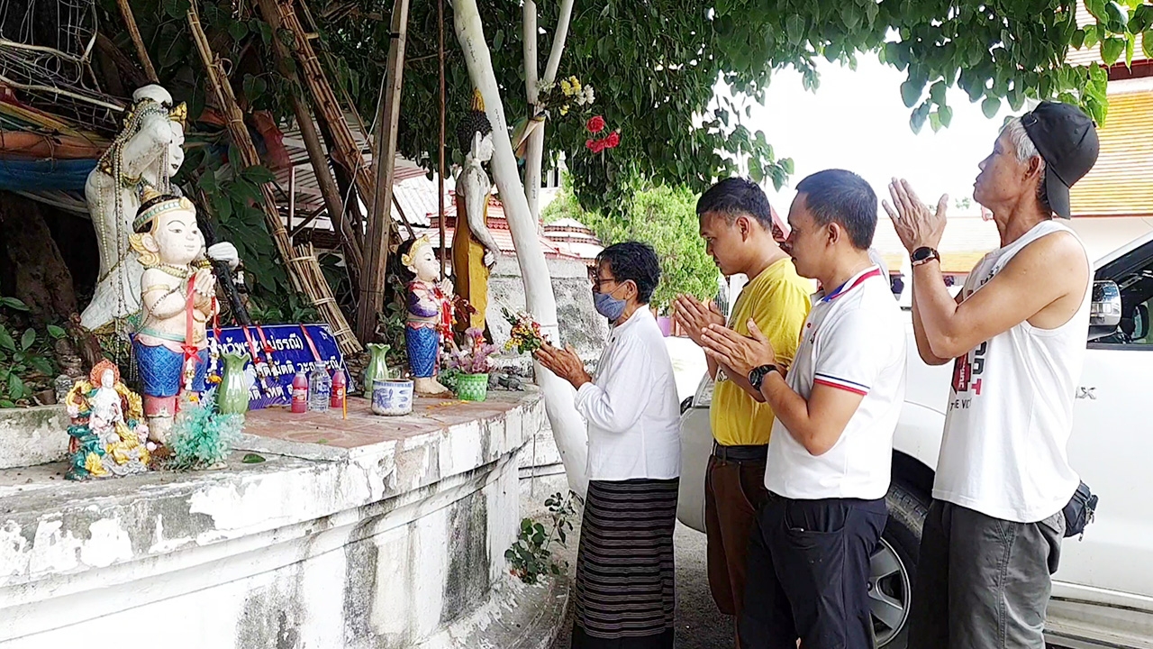 คนรักหวยเมืองพะเยา ขอพรพระแม่ธรณีวัดหลวงในได้ "เลขเด็ด" ไปเสี่ยงโชค