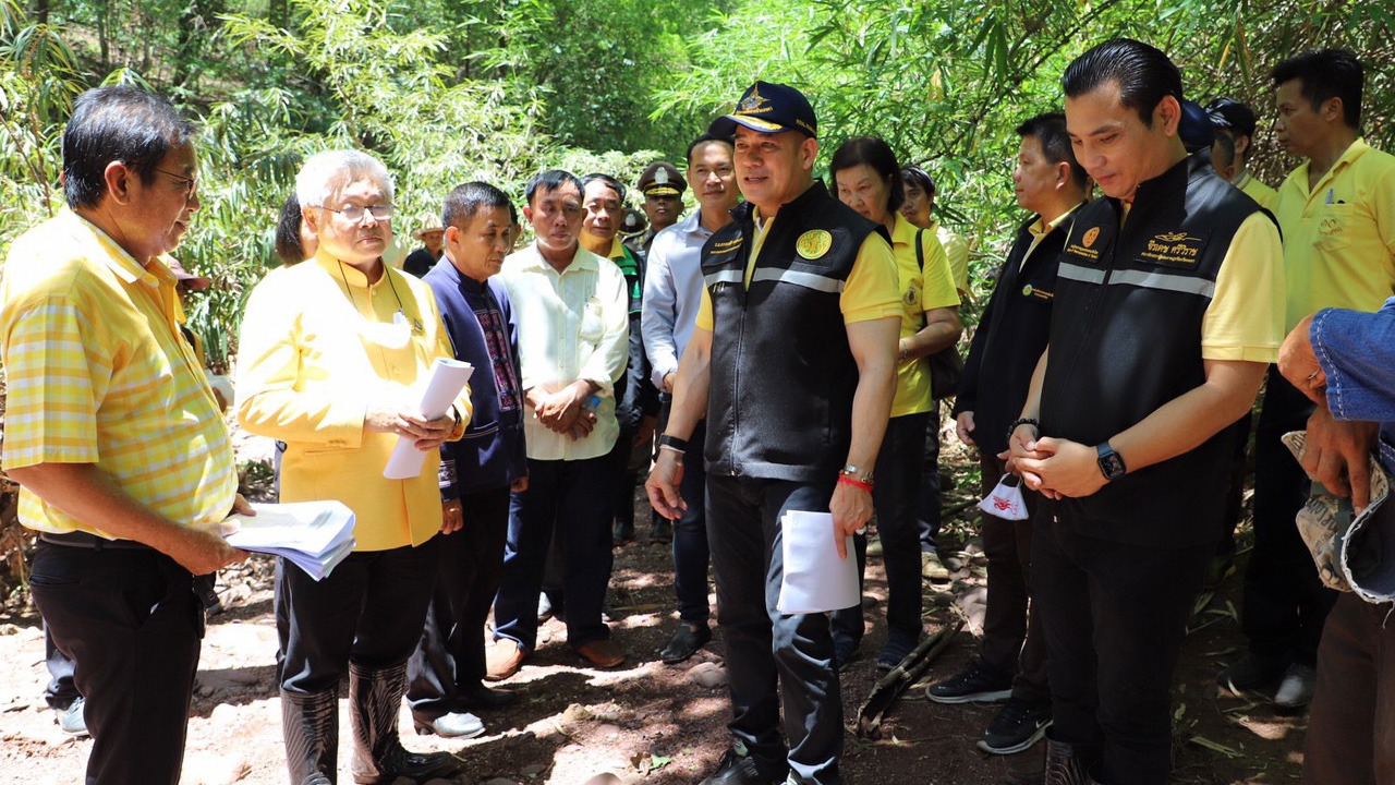 "ธรรมนัส" เร่งแก้ภัยแล้ง ลุยพะเยาสำรวจจุดสร้างอ่างเก็บน้ำให้ ปชช.