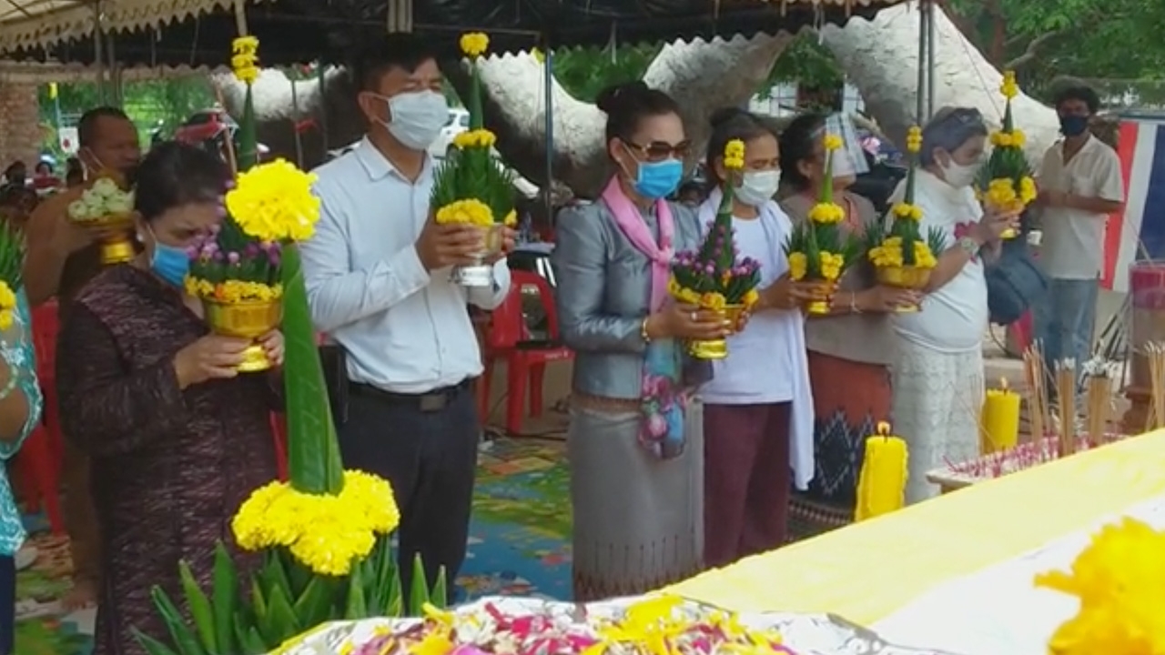 คอหวยลุ้นโชคงวด 16/7/63 ส่องเลขเด็ด "ศิริพร" บวงสรวงวัดป่าสว่างธรรม
