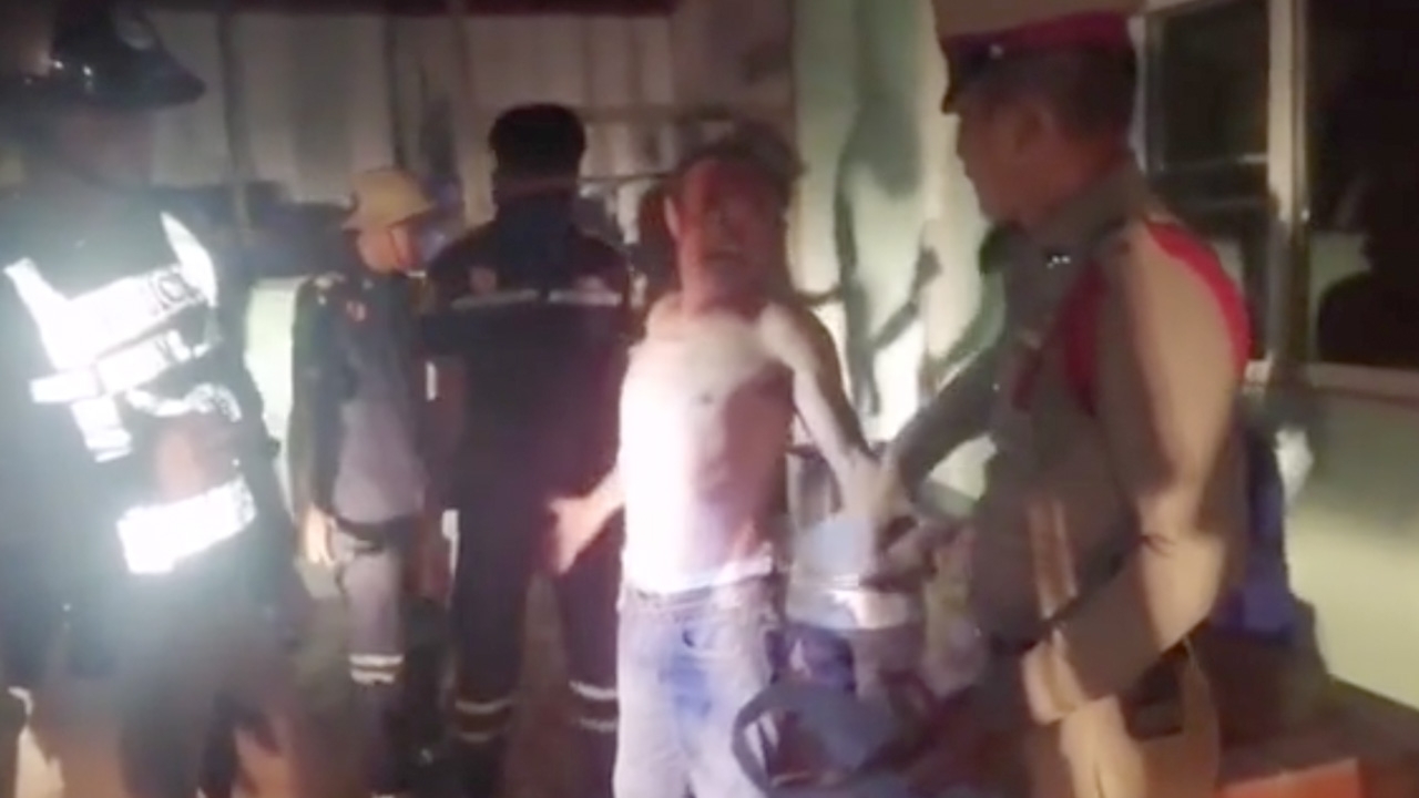 ลูกทรพี จิกหัวแม่ตบ-เตะชายโครงร้าว เซ่นพิษเสี้ยนเหล้า ฉุนขอเงินไม่ให้