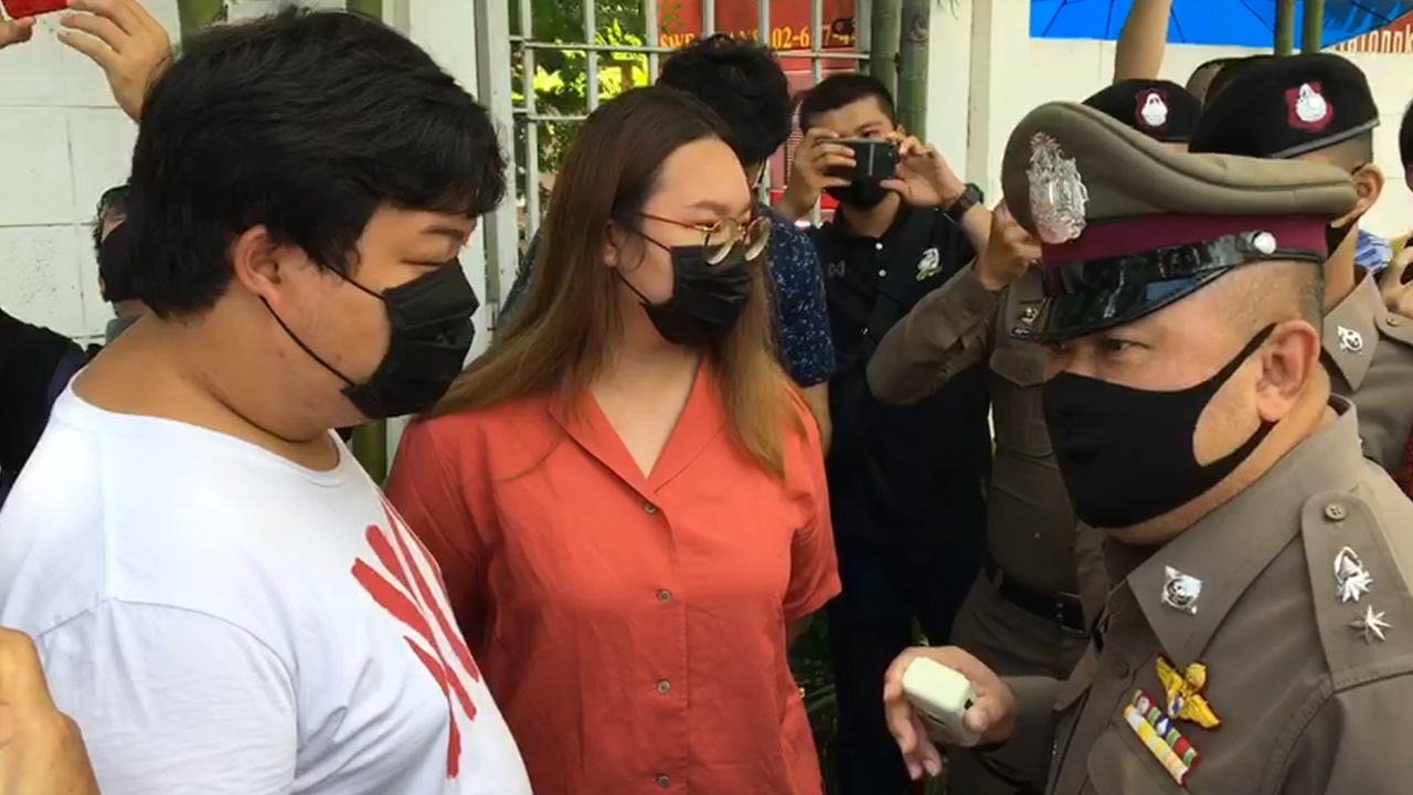 "เพนกวิน" ยังประกาศ "อารยะขัดขืน" จี้ รบ.เลิก พ.ร.ก.ฉุกเฉิน ทันที