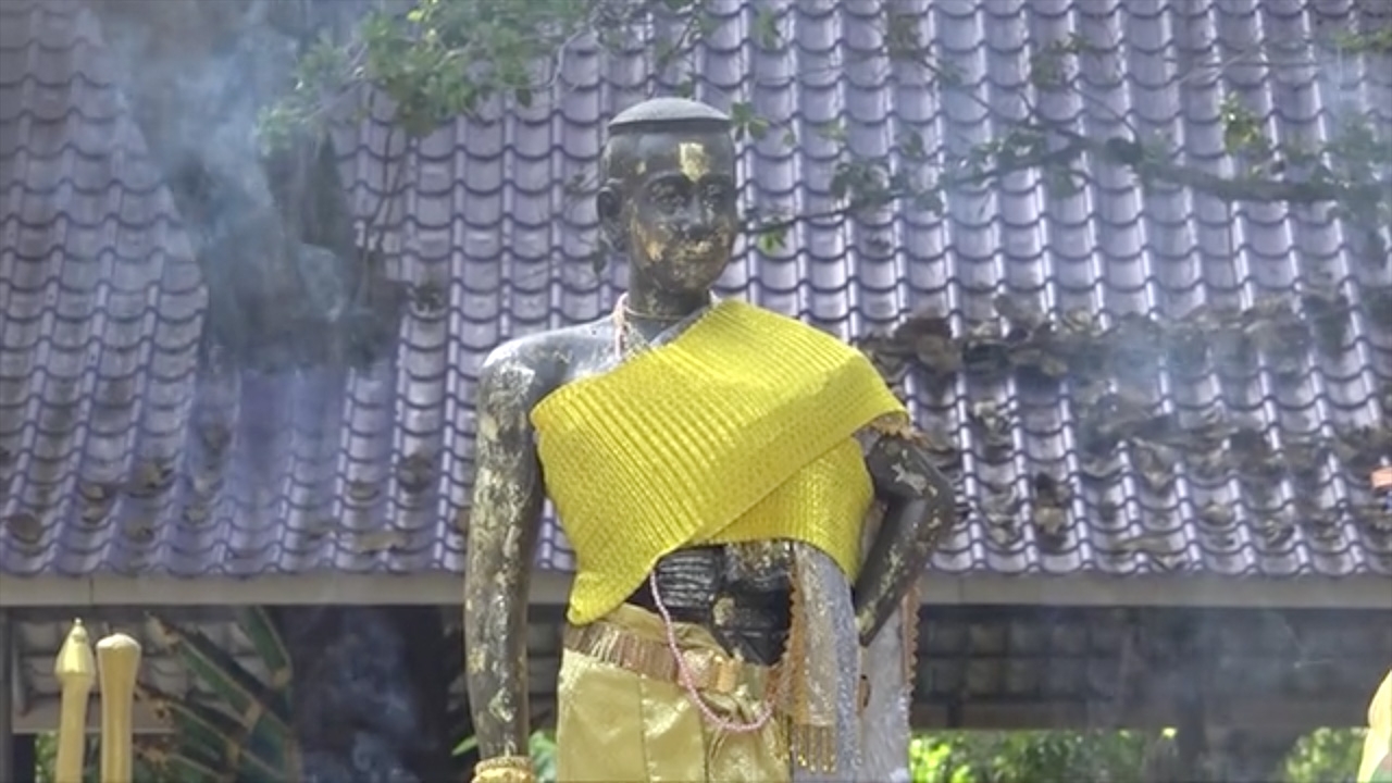 พระวัดศาลาลอย เผย "ช่องส่องผี" แจ้งเตรียมกราบขอขมา "ย่าโม-ย่าบุญเหลือ"