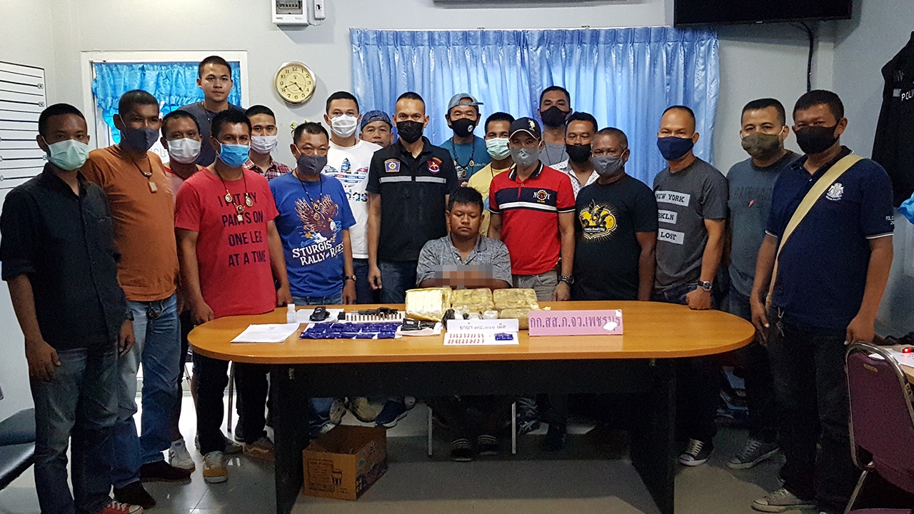 รวบ "บังโหลด" ค้ายารายใหญ่บ้านแหลม พร้อมของกลาง เพิ่งพ้นคุกไม่ถึงปี 