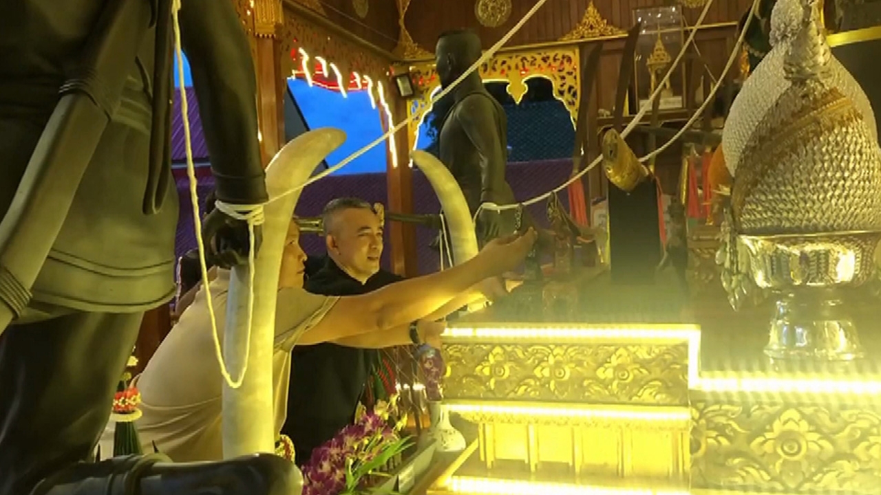 ได้คืนแล้วดาบพระเจ้าตาก ตร.บุกบ้านหนุ่มป่วยจิตลักดาบไปปราบยา