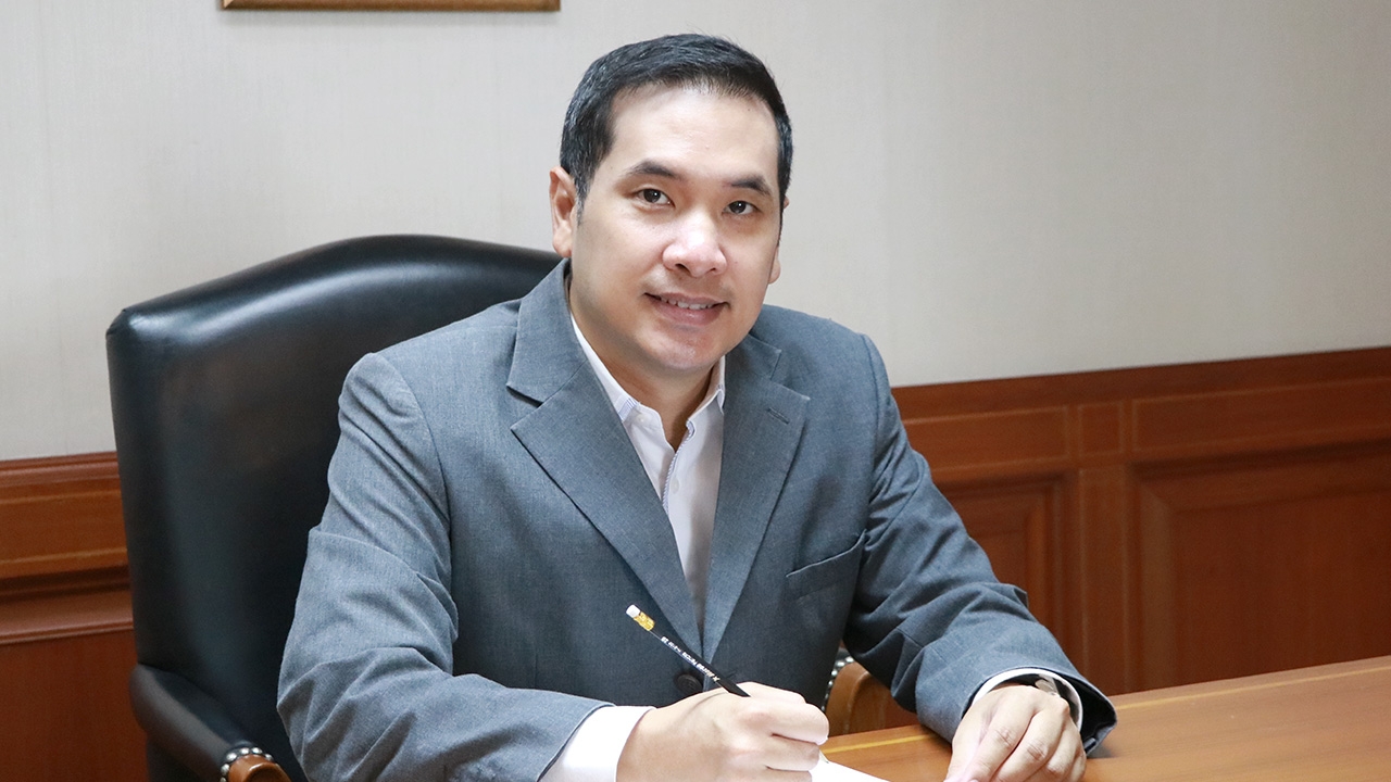 "ผู้กองมาร์ค" แนะ นายกฯ สร้าง"รบ.แห่งความไว้ใจ" หลัง GDP อาจติดลบ 10.3%