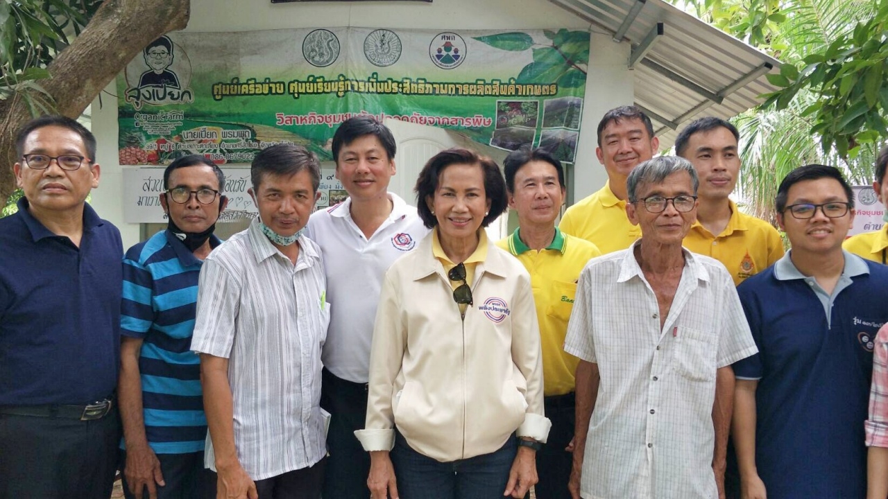 "พรรณสิริ" พบวิสาหกิจชุมชนเกษตรสุโขทัย หนุนต่อยอดต้นแบบประเทศไทย