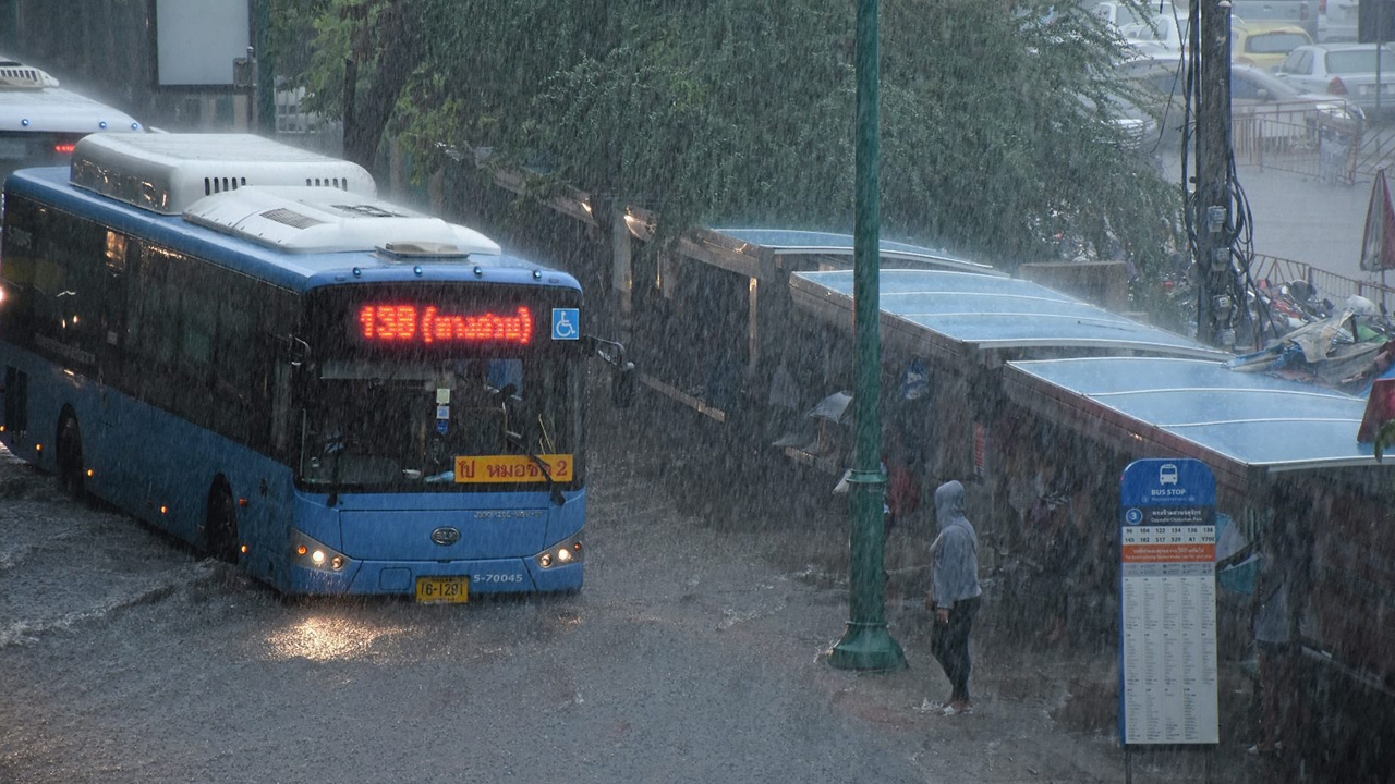 สภาพอากาศวันนี้ ชุ่มฉ่ำทั่วไทย ภาคใต้-ตอ.ตกหนัก กทม.มีฝนร้อยละ40