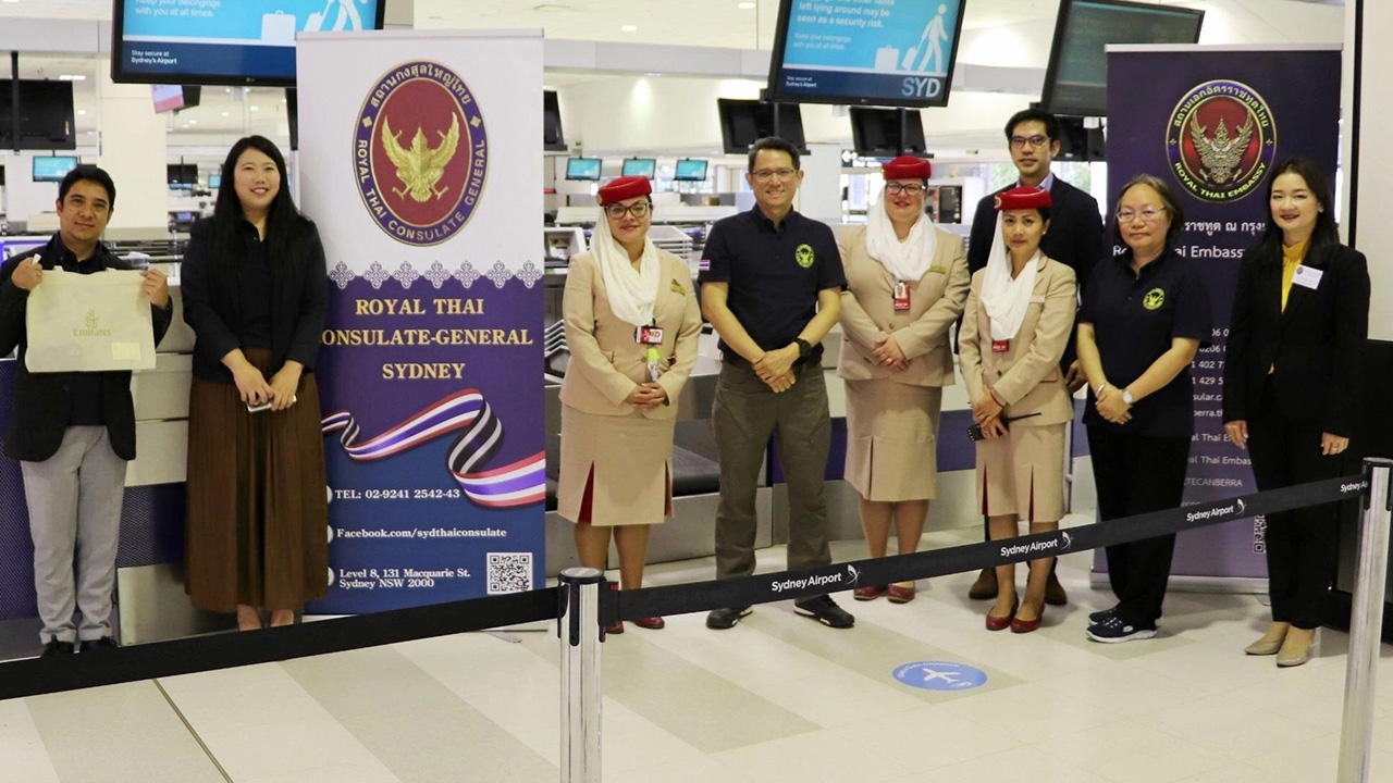 กงสุลใหญ่ ณ นครซิดนีย์ ออสเตรเลีย ให้กำลังใจคนไทยที่เดินทางกลับประเทศ
