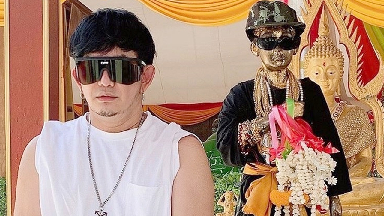 พชร์ อานนท์ ไหว้ขอโชคลาภไอ้ไข่ ถ้าถูกรางวัลที่ 1 จะจัดชุดใหญ่ให้แบบจุกๆ