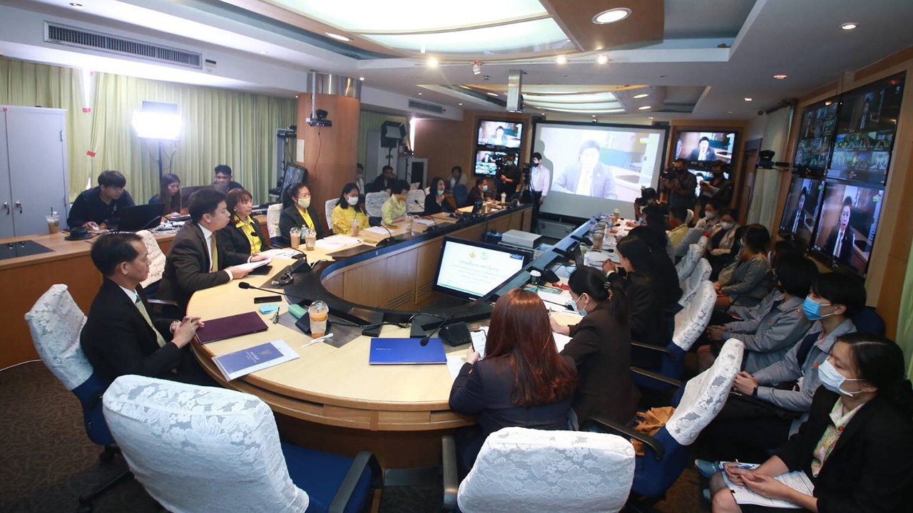 สพฐ.-กสศ. ช่วย นร.ยากจนพิเศษ เปิดบัญชีศูนย์บาท ไร้ค่าธรรมเนียมให้เด็ก 