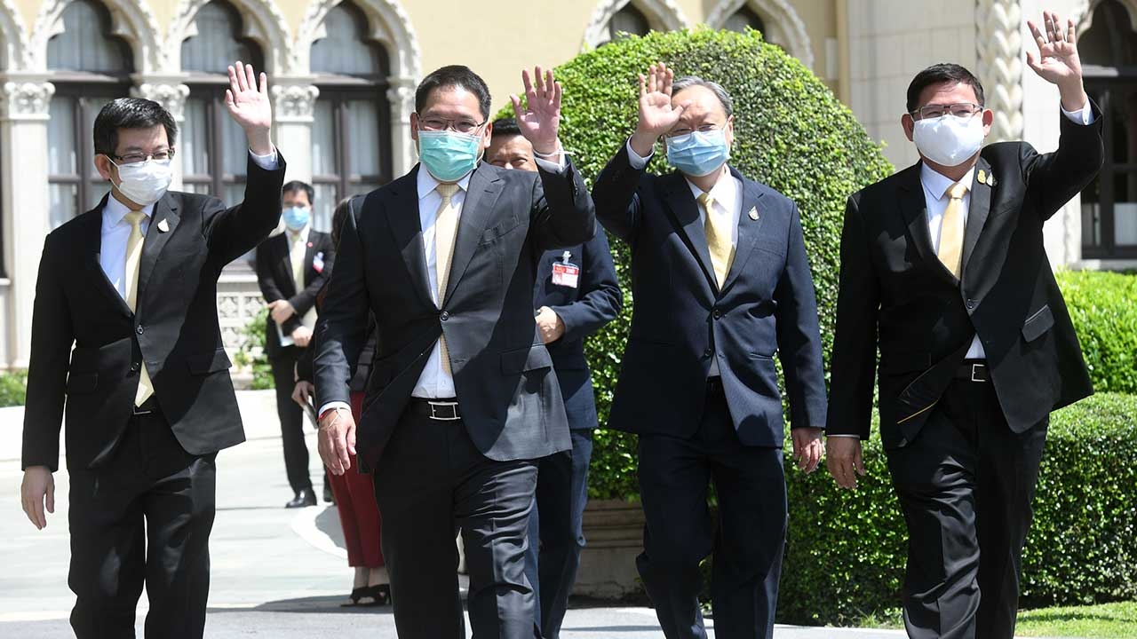 ไปยกทีม