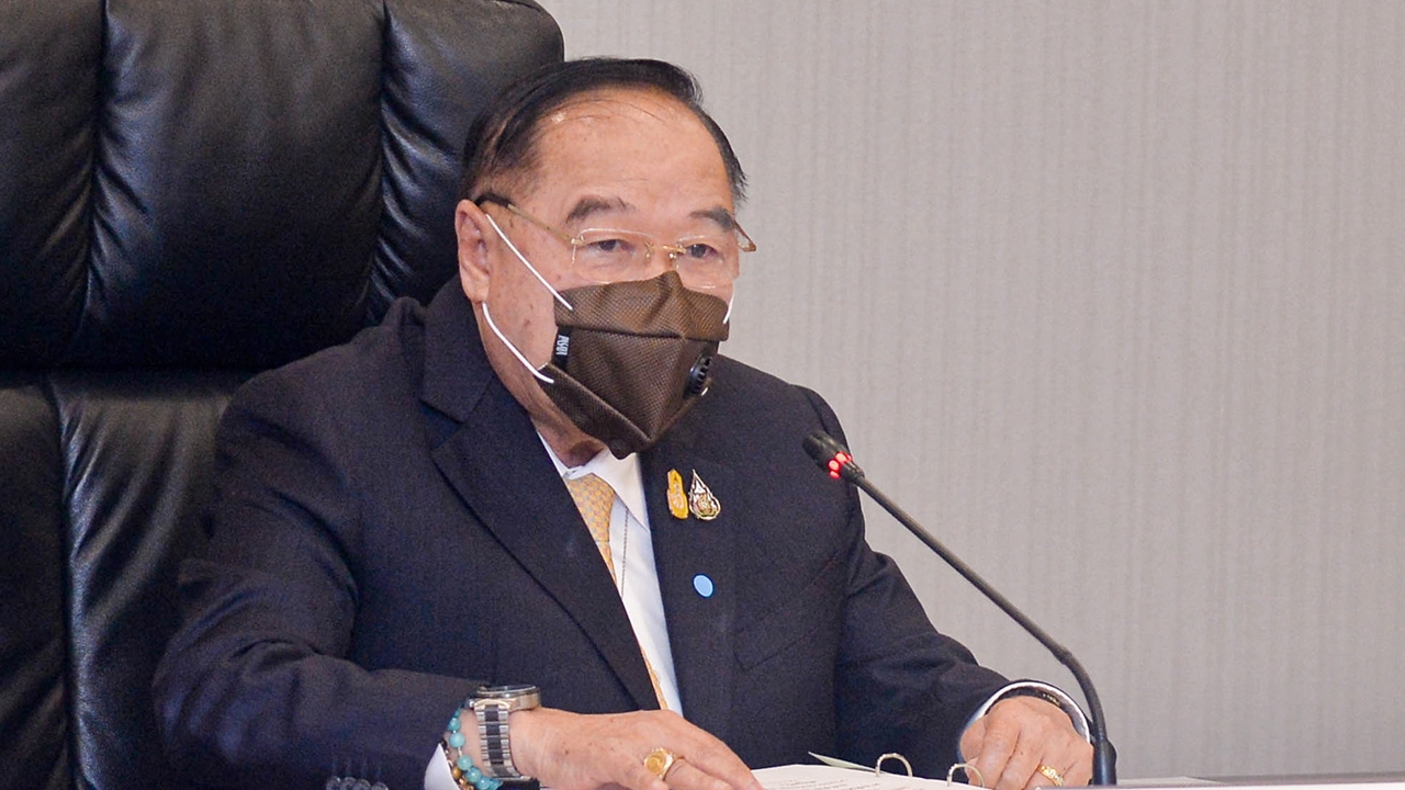 “บิ๊กป้อม” ย้ำแล้วย้ำอีก ปรับ ครม. เรื่องของนายกฯ ยันไม่โยกนั่งมหาดไทย