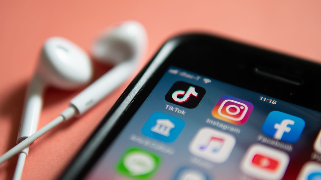 Facebook ตื่นแล้ว ส่ง Reels ชน TikTok แข่งคลิปสั้น 15 วิ.