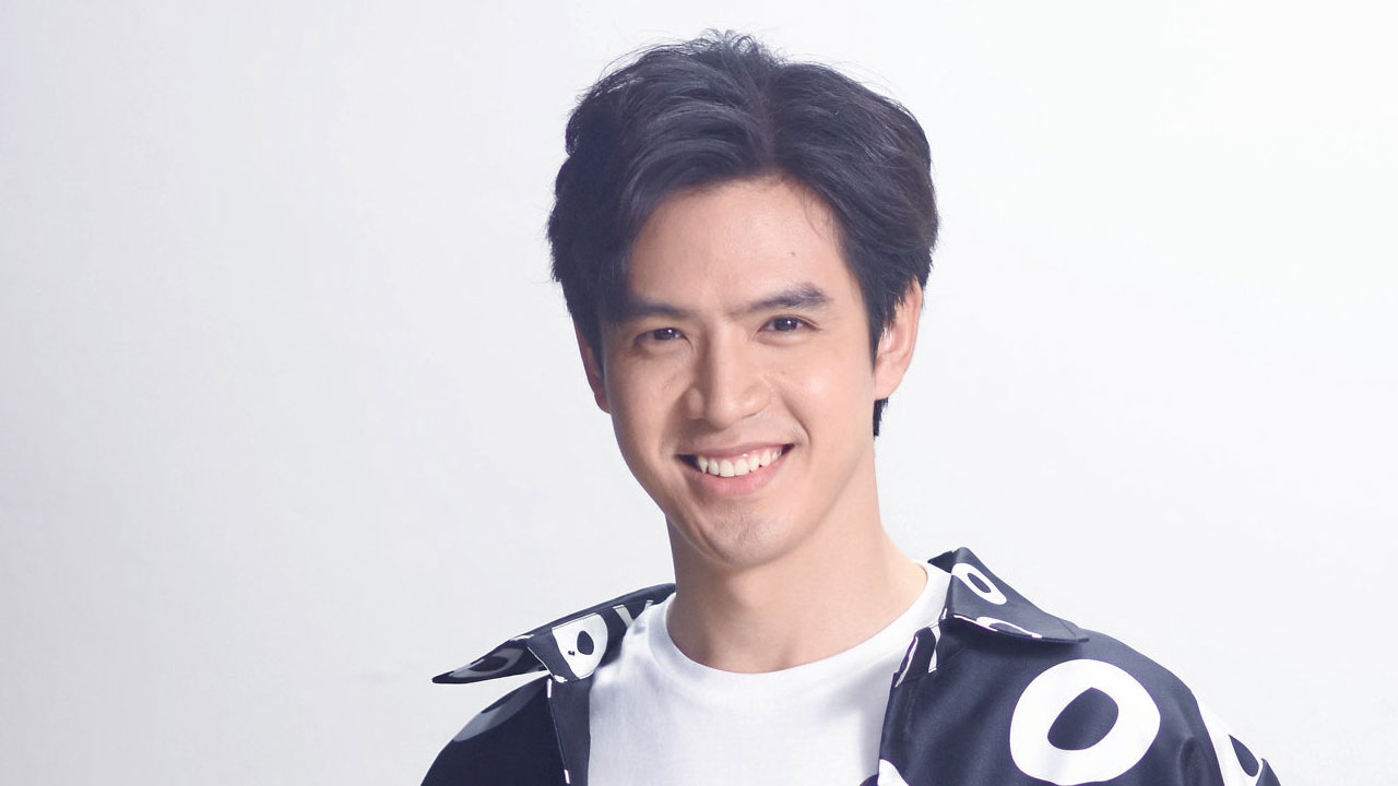 2 บทบาทข้ามยุคท้าทายฝีมือ "ฟิล์ม ธนภัทร" ความฮอตขึ้นลงได้ ขอเป็นนักแสดงที่ดีให้จดจำ