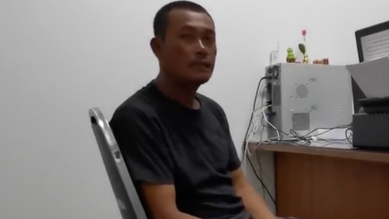 ตร.อู่ทองจับแล้วหนุ่มขี่จยย. สไลด์หนอนโชว์สาวข้างทาง โดนคดีอนาจาร