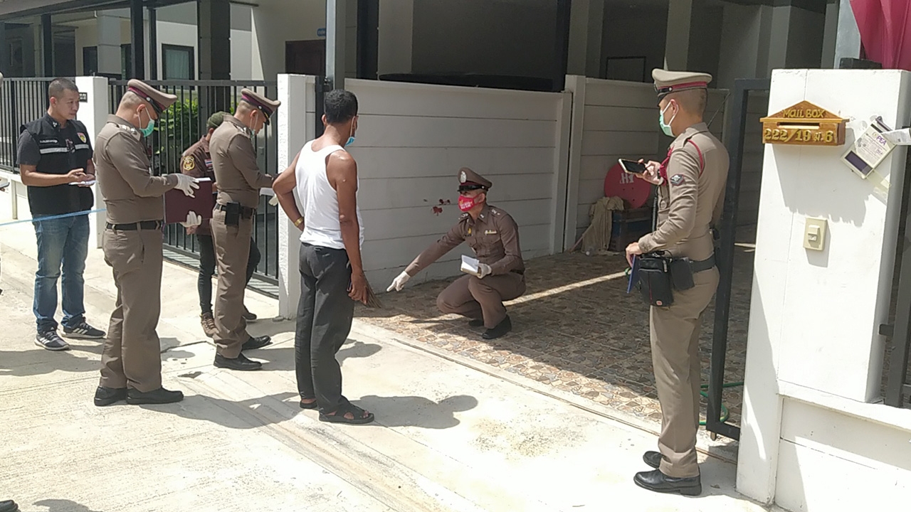 พ่อค้าผักที่นครปฐม เห็นเมียอยู่กับชายคนอื่น บันดาลโทสะชักปืนไล่ยิงเจ็บ 