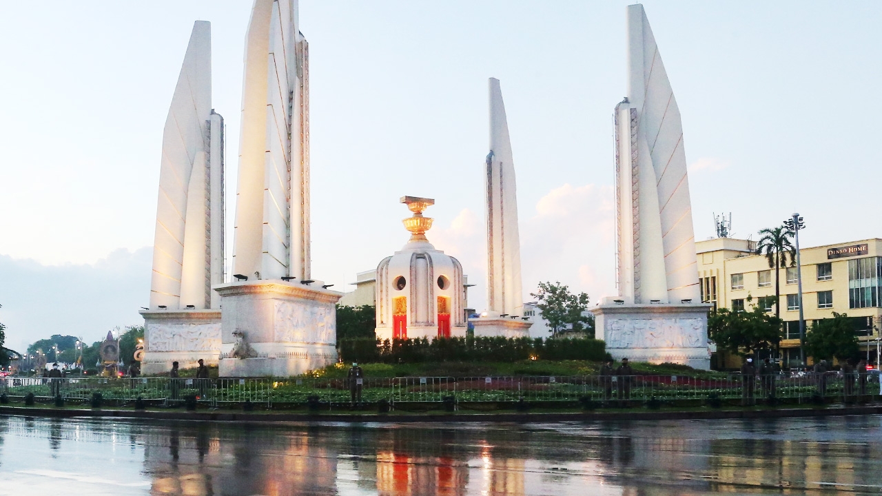 เยาวชน นิสิต นักศึกษา นัดหมายกระจายจัดม็อบต่อเนื่องหลายจังหวัด