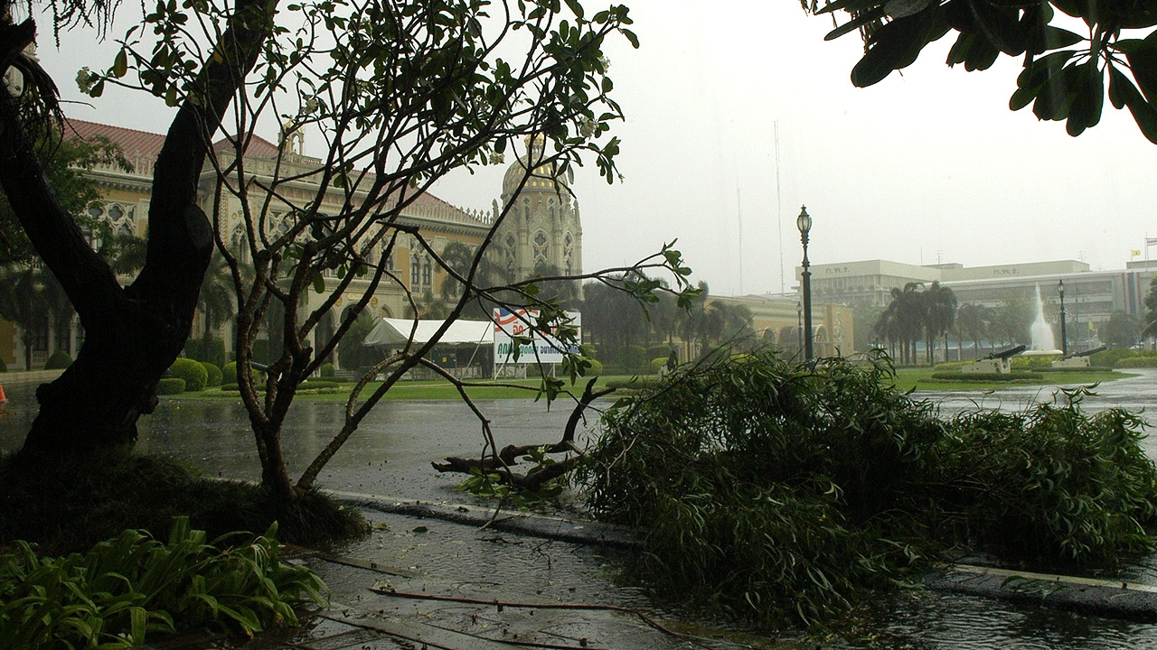 สภาพอากาศวันนี้ ทั่วไทยมีฝนคะนอง ตกหนัก 60% ระวังท่วมฉับพลัน