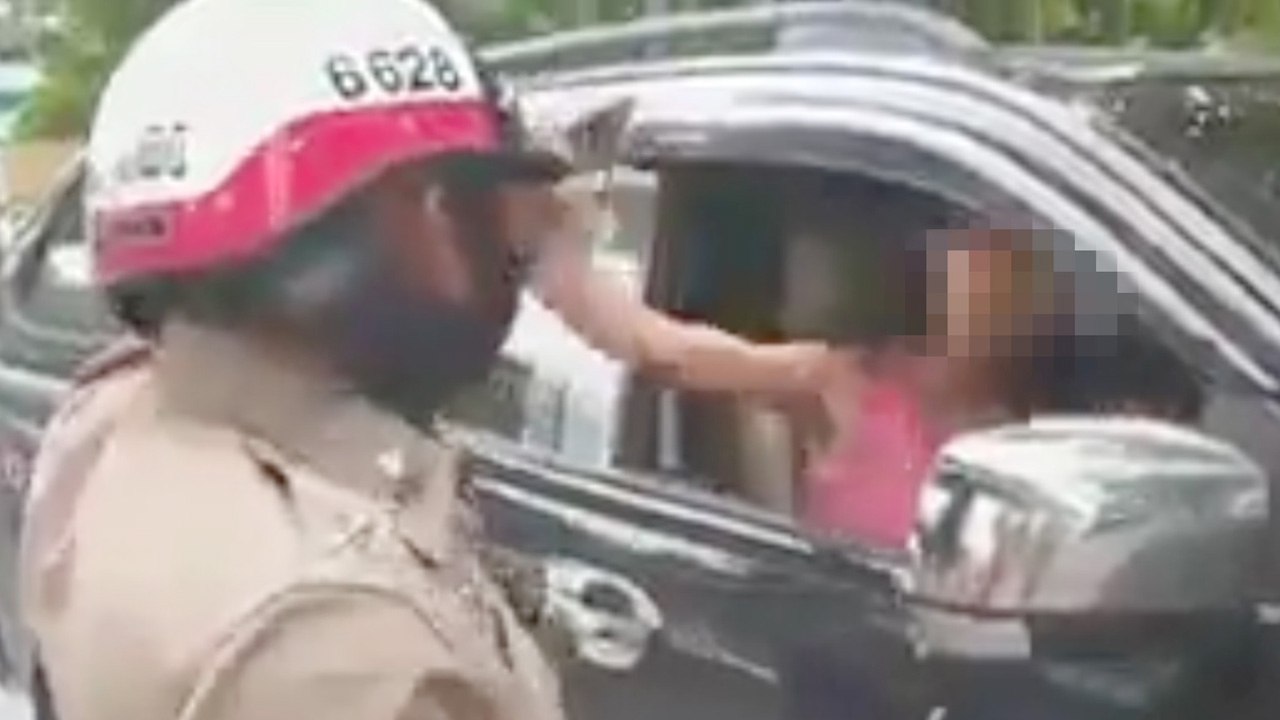 ศาลสั่งจำคุก-ปรับเงิน สาวหัวร้อนด่า คว้าขวดน้ำฟาดตำรวจ สน.ลุมพินี