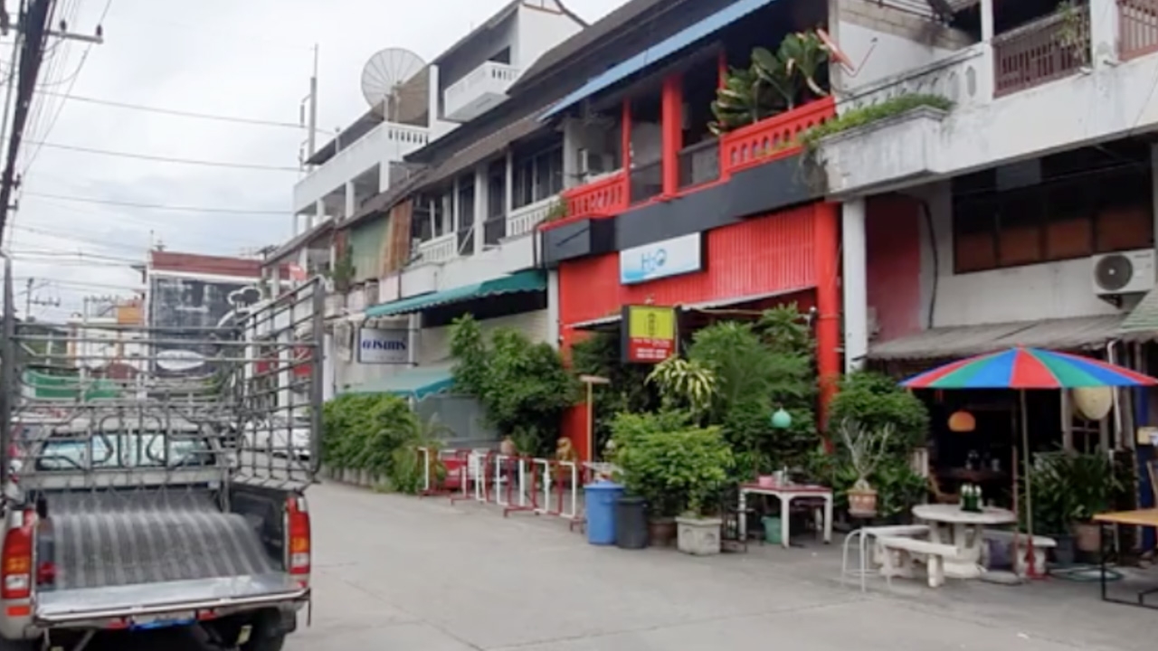 ชาวบ้านไม่เคยรู้ มีบาร์เกย์ซุกย่านช้างคลาน หลังปกครองบุกจับค้ากามเด็ก