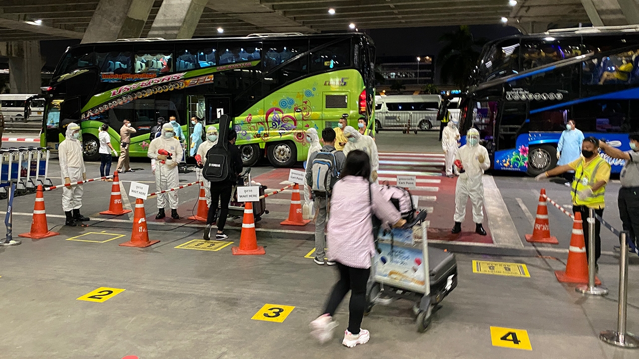 671 ผู้โดยสารจาก 5 ประเทศ เดินทางถึงไทย พบมีไข้สูง 45 คน