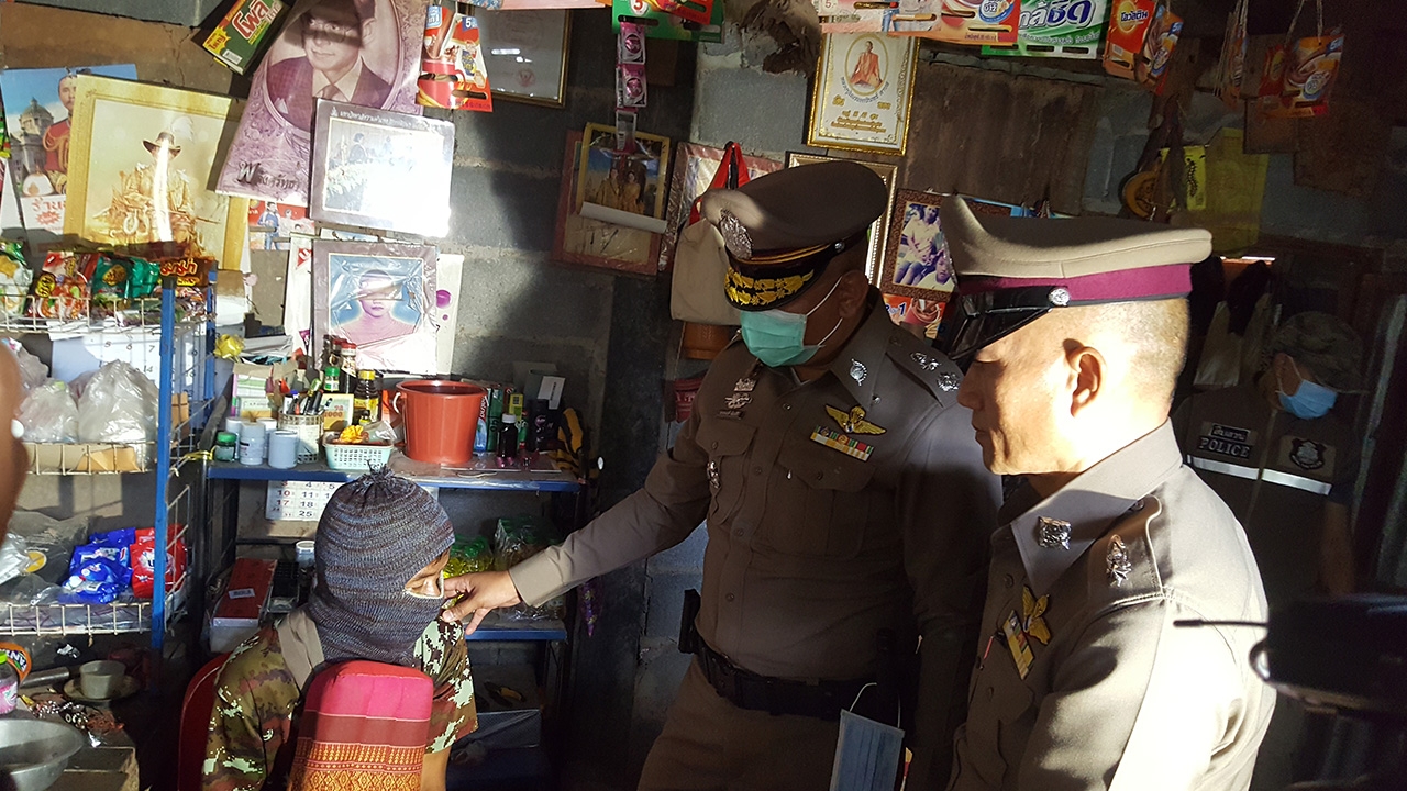 ตร.มุกดาหาร จับลุงวัย 56 คุมตัวทำแผนล่วงละเมิด ด.ญ. 3 ขวบ ที่ อ.ดงหลวง