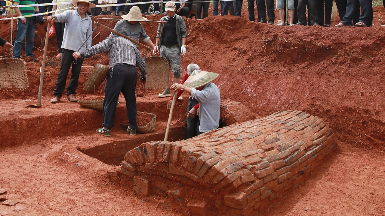 จีนพบหลุมศพโบราณ “สะพานเทพธิดา” เชื่อมคู่รักตลอดกาล
