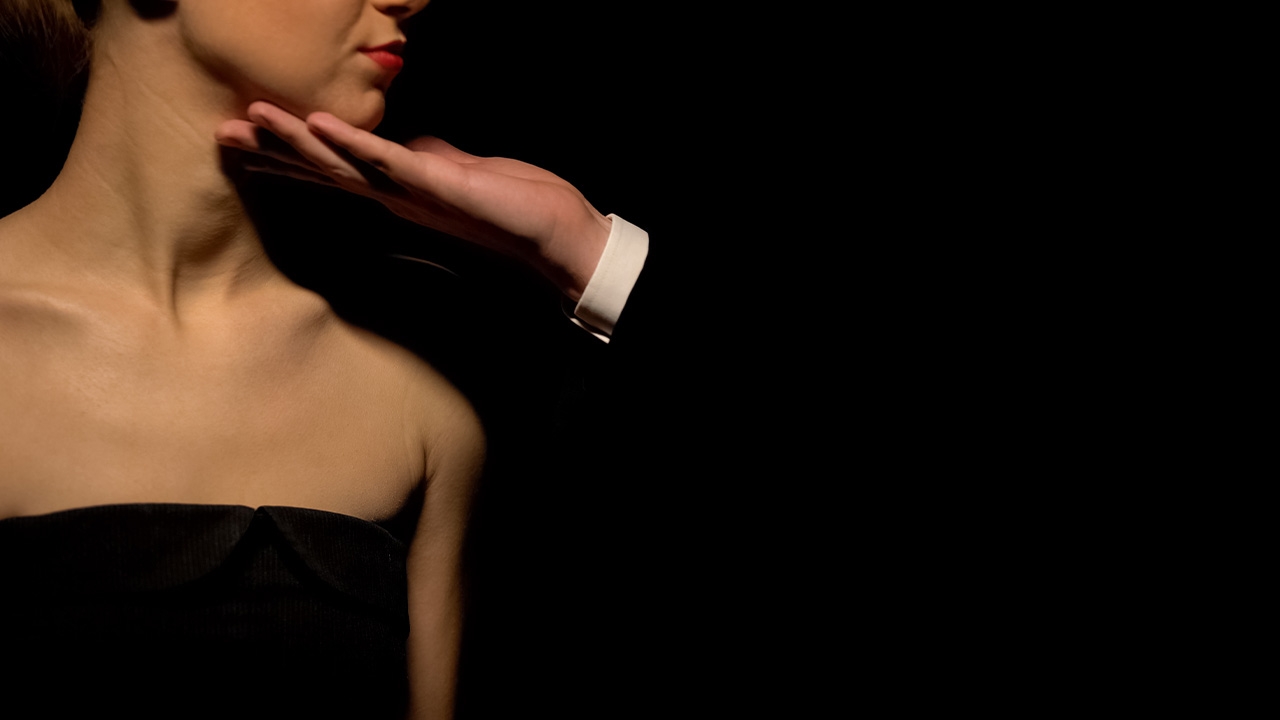 ชีวิตของหญิงขายบริการ วันที่มีโควิด ไม่มีเงินส่งกลับบ้าน ลูกอดนม ไร้รัฐดูแล