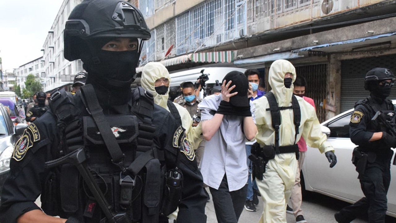 ตร.ปส.รวบ "เชฟหมู" กูรูสายเขียวพร้อมพวก เปิดกรุ๊ปลับขายยาเสพติดออนไลน์ 