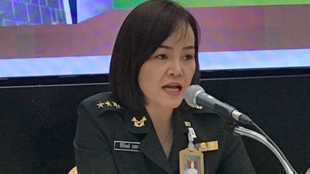 ตั้ง กก.สอบ เอาผิดทางวินัย “นายทหารหนุ่ม” แอ็กท่า บนเก้าอี้ประธานสภา