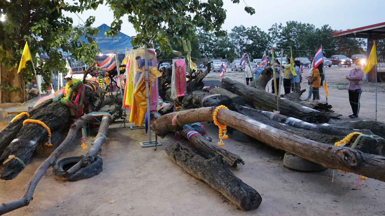 เลขเด็ด "พี่น้องตะเคียนทอง" วัดอ่างทองฯมาแล้ว ส่องเลย ลุ้นเฮ 3 งวดติด