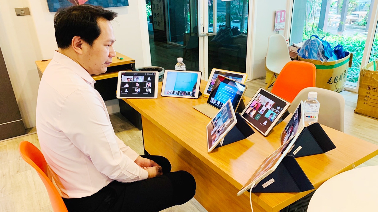 ม.ดัง ชี้ ยุคโควิด หลักสูตรการเรียนการสอนไทยต้องเปลี่ยน ห่วงค่าเน็ต นศ.