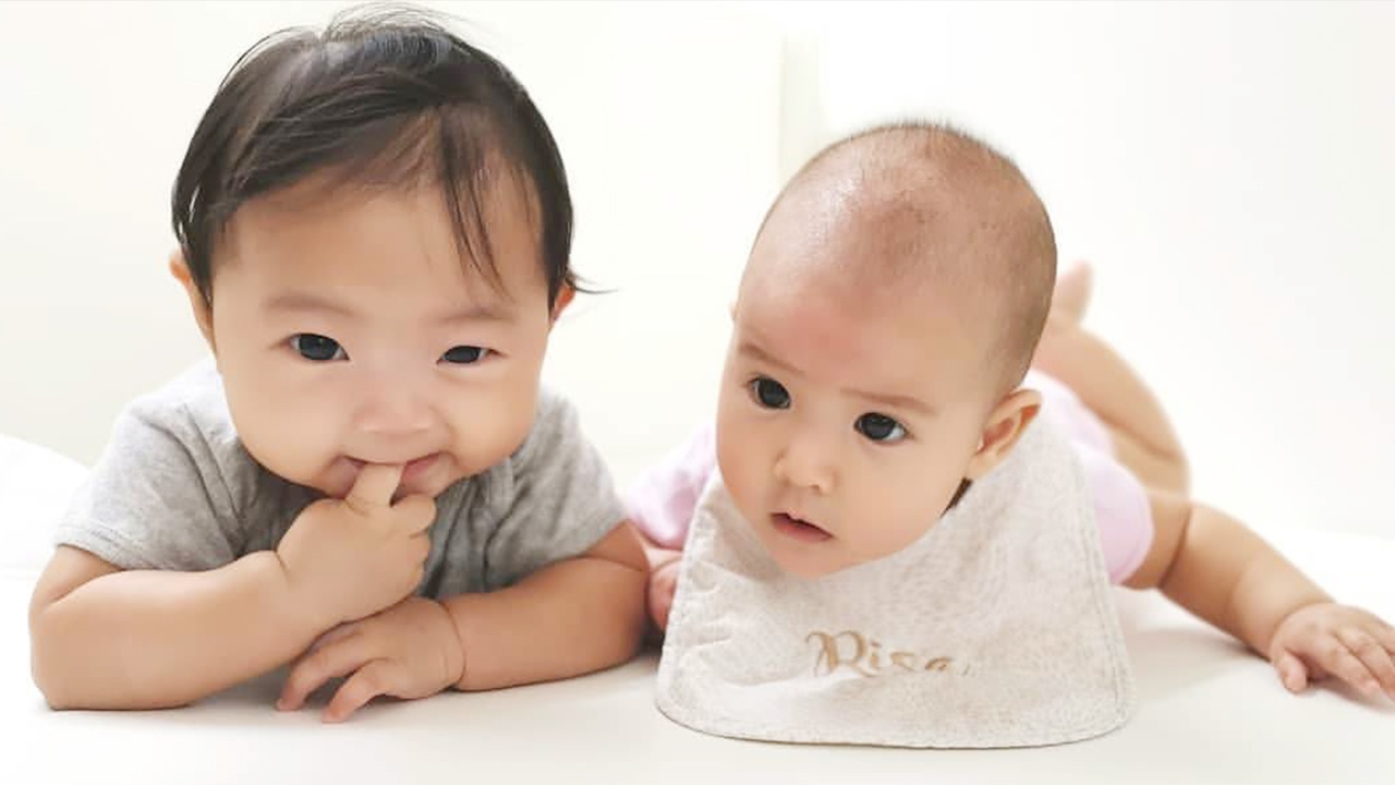 ชมความน่ารัก น้องโนล่า-น้องลิษา ลูกสาวแก๊งนางฟ้า เจนี่-แอน เจอกันครั้งแรก