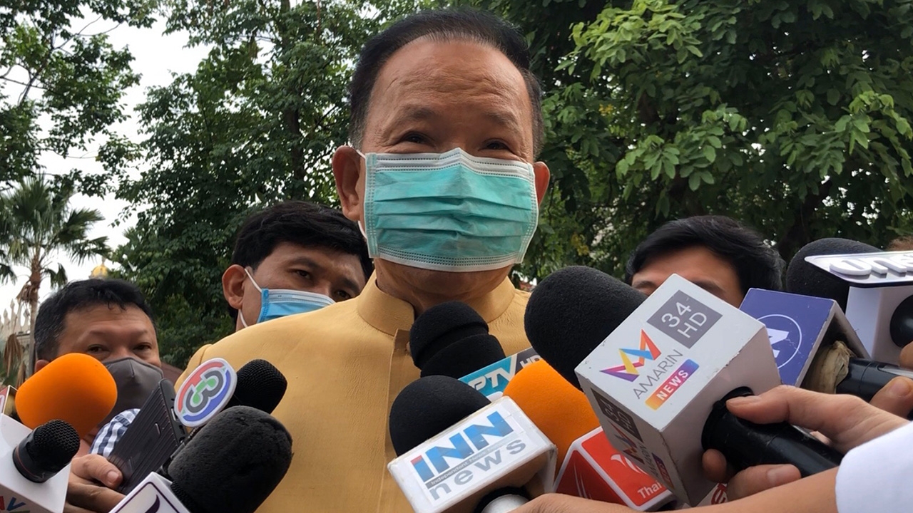 "สันติ" ปัดพัลวัน ข่าวลือมานั่งคลังแทน "อุตตม" บอกทุกคนยังสามัคคีดีเลิศ