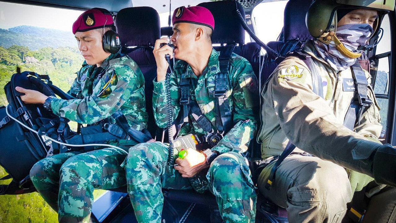 "บิ๊กแดง" ชื่นชมทหารทีมค้นหา นำพาชาวบ้านหลงป่ากลับออกมาปลอดภัย