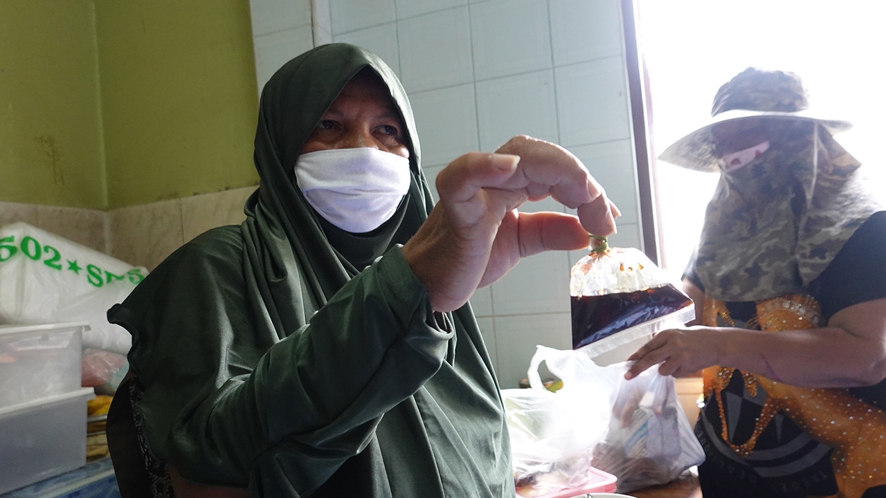 บ้านขนมจีบพร้อมให้ตรวจ หลังมีข่าวคนตาย สสจ.ฉะเชิงเทรา แจงรอผลแล็บเทียบ