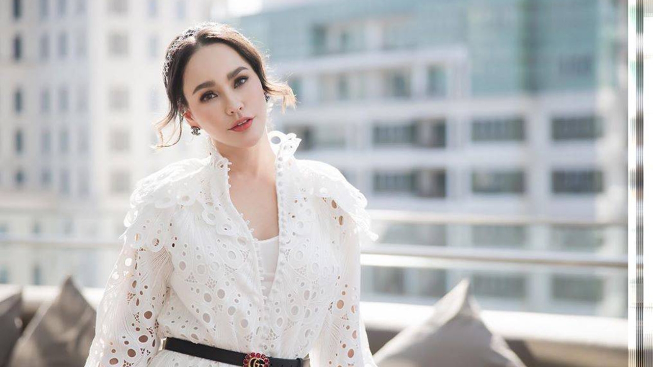 แหม่ม วิชุดา โพสต์ด่าเลิกตอแ_ลได้แล้ว ชาวเน็ตสงสัยใครทำให้ของขึ้น