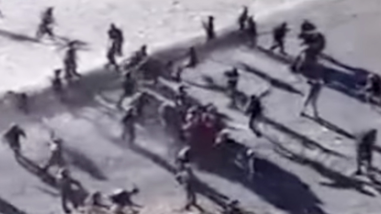 ทหารอินเดีย-จีน ยกพวกตะลุมบอน ที่ชายแดนพิพาทรัฐสิกขิม (คลิป)